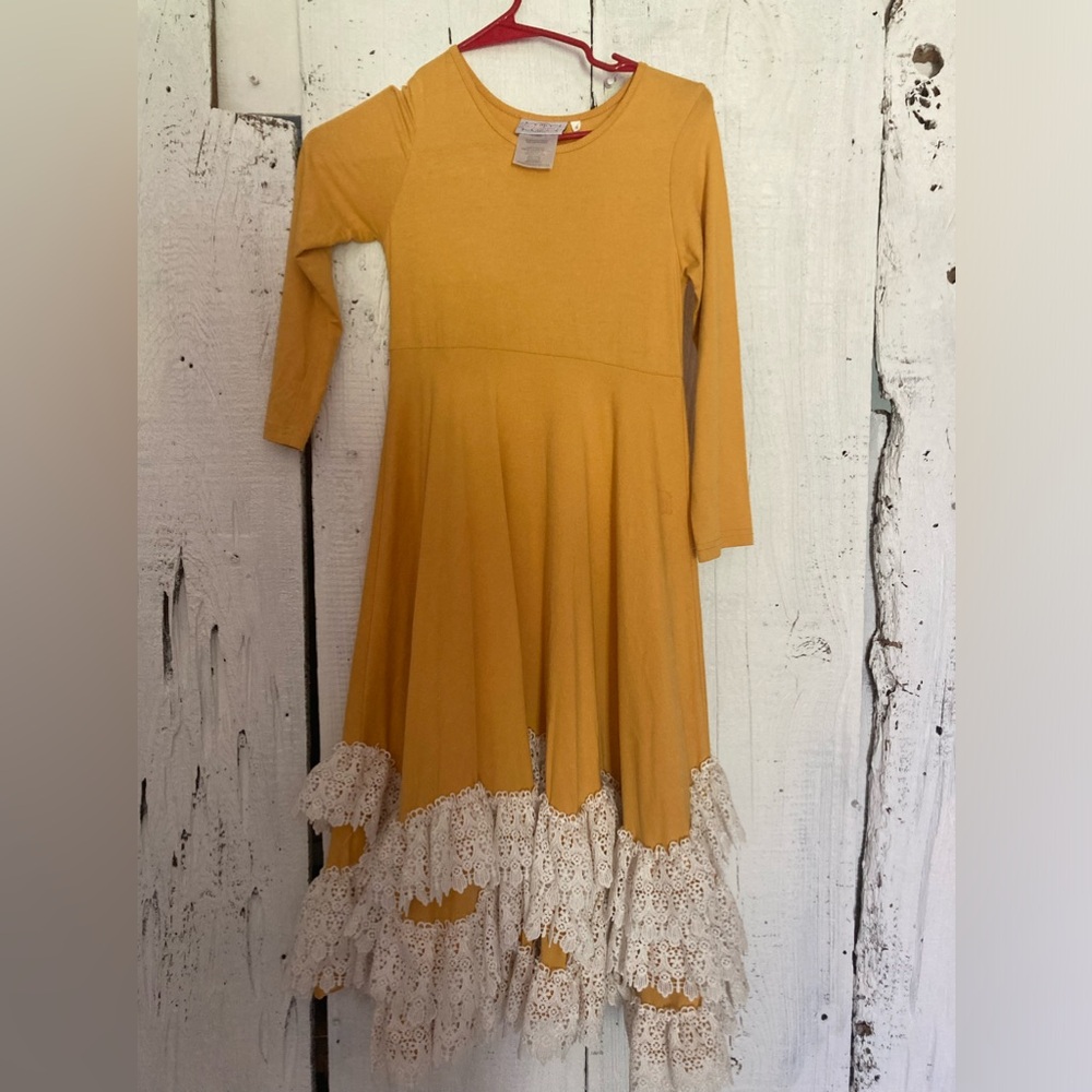 Girls size 8 boutique mustard color dress perfect for fall